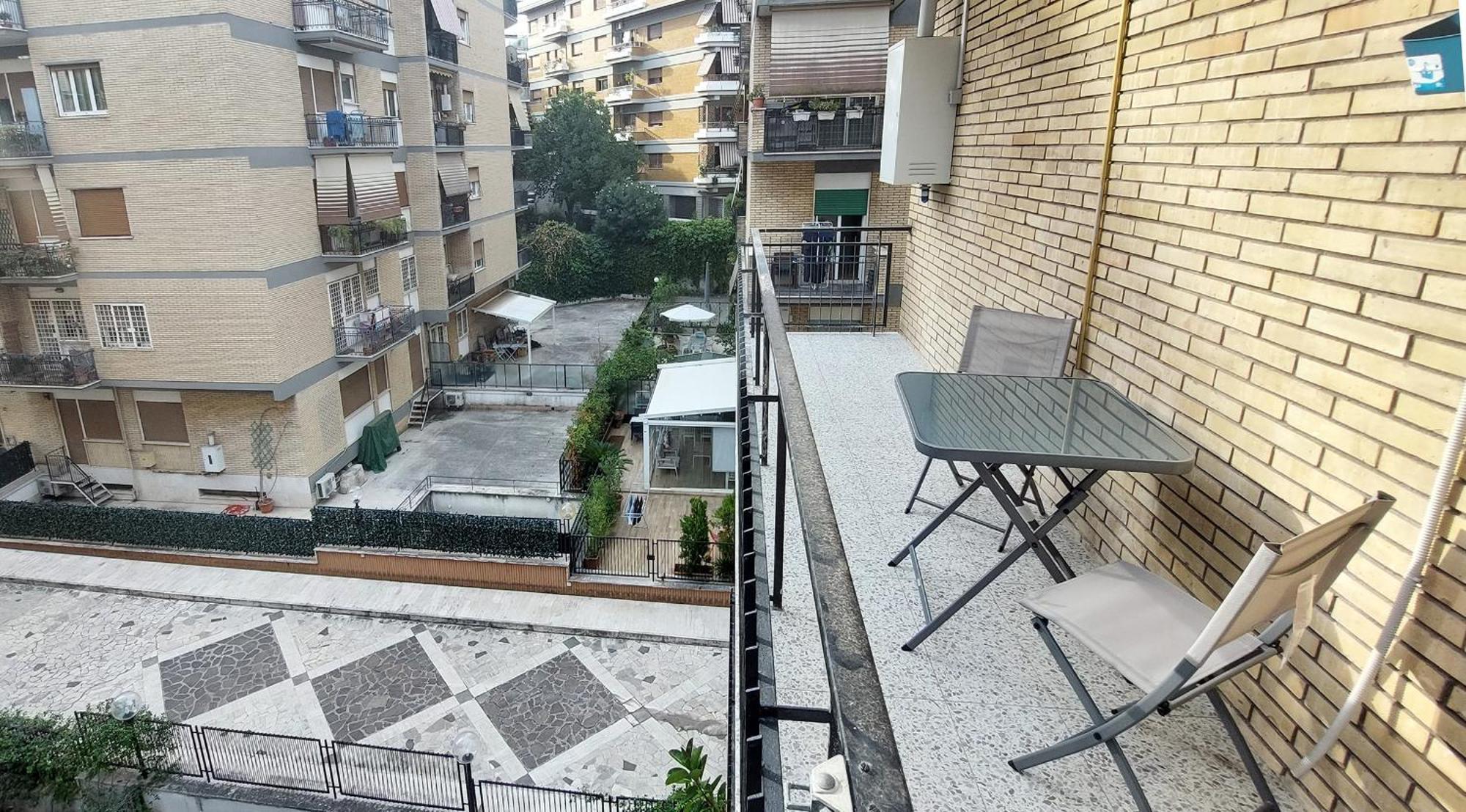 Tra Le Antiche Mura E Garbatella Apartamento *